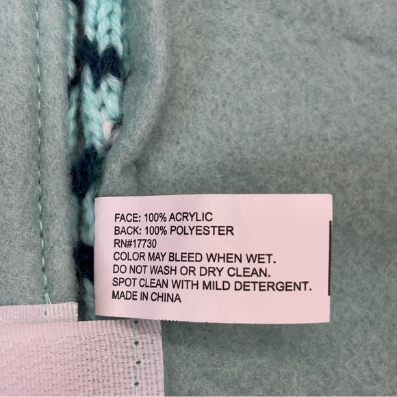 Norwegian Snowflake Knit Christmas Tabletop Tree Skirt Turquoise Teal Blue 18" - Picture 9 of 10